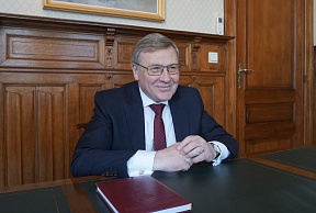 Интервью Посла России в Бельгии А.А.Токовинина телеканалу “Россия 24”, 7 апреля 2023 Интервью Посла России в Бельгии А.А.Токовинина телеканалу “Россия 24”, 7 апреля 2023
